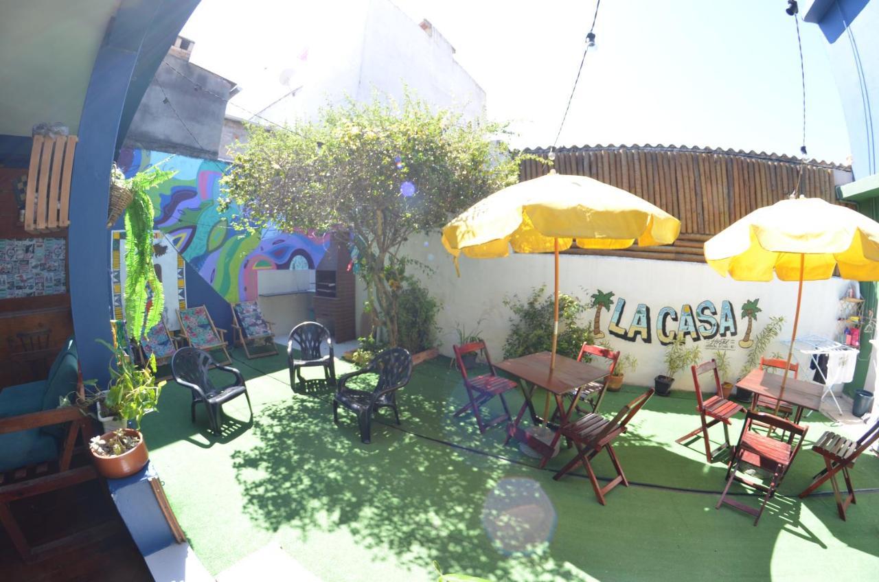 La Casa Hostel Арраял-ду-Кабу Экстерьер фото