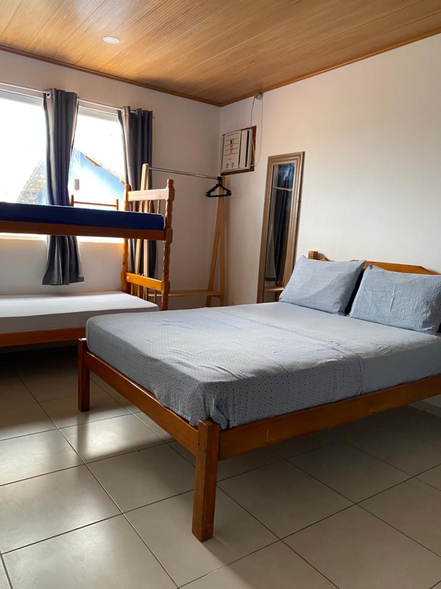 La Casa Hostel Арраял-ду-Кабу Экстерьер фото